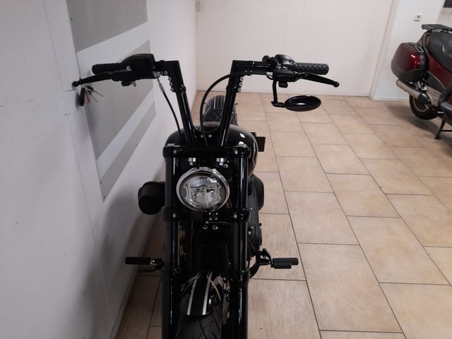 harley-davidson - softail-custom-fxst