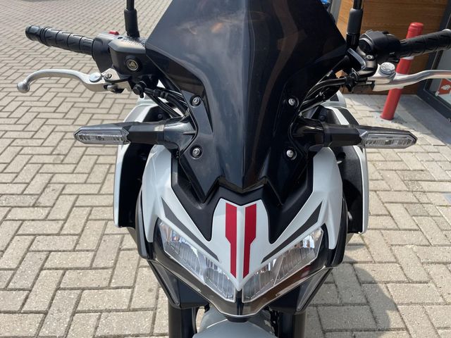 kawasaki - z900