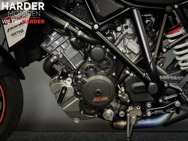 ktm - 1290-super-duke-r