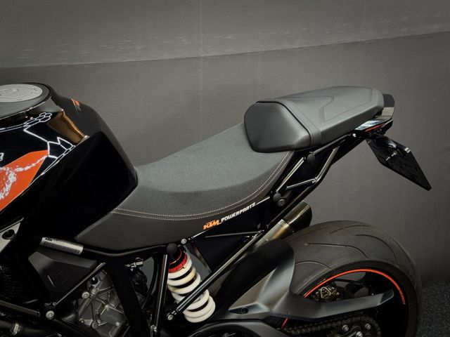 ktm - 1290-super-duke-r
