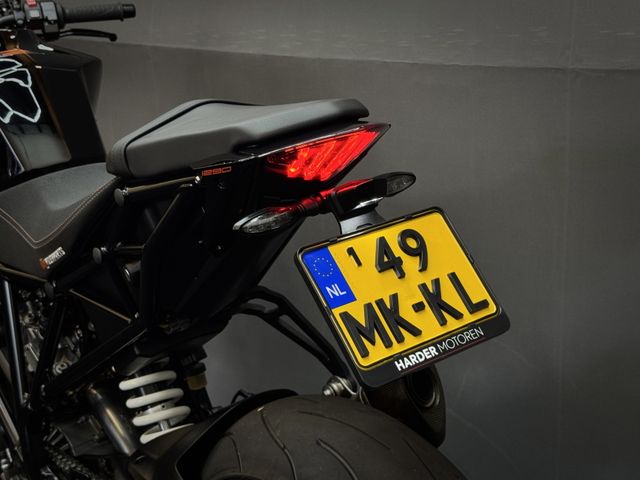 ktm - 1290-super-duke-r