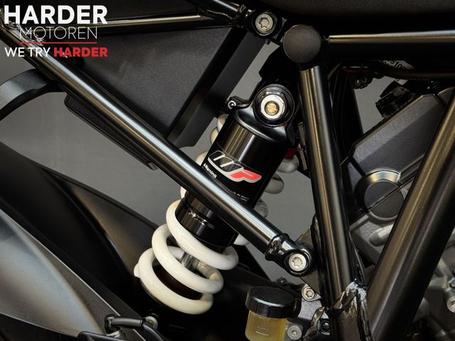 ktm - 1290-super-duke-r