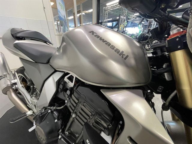 kawasaki - z1000