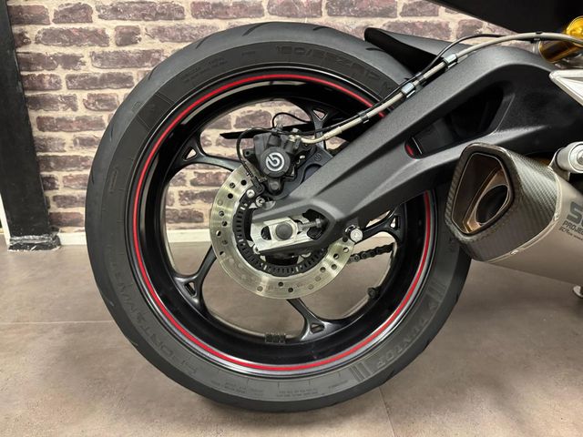 triumph - street-triple-rs