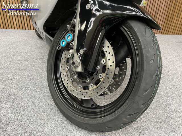 yamaha - yzf-1000-r-thunderace