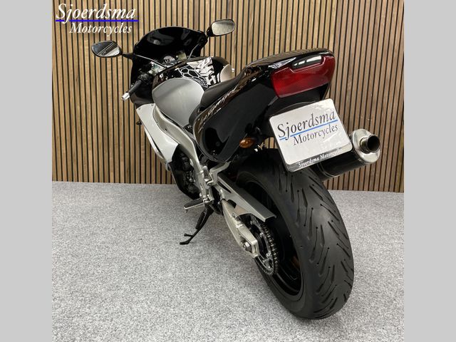 yamaha - yzf-1000-r-thunderace