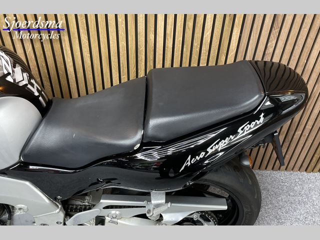 yamaha - yzf-1000-r-thunderace