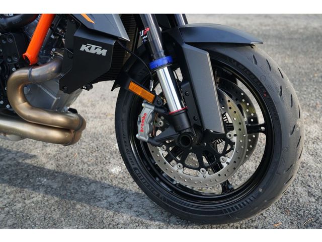 ktm - 1390-super-duke-r-evo