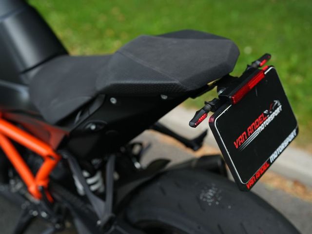 ktm - 1390-super-duke-r-evo