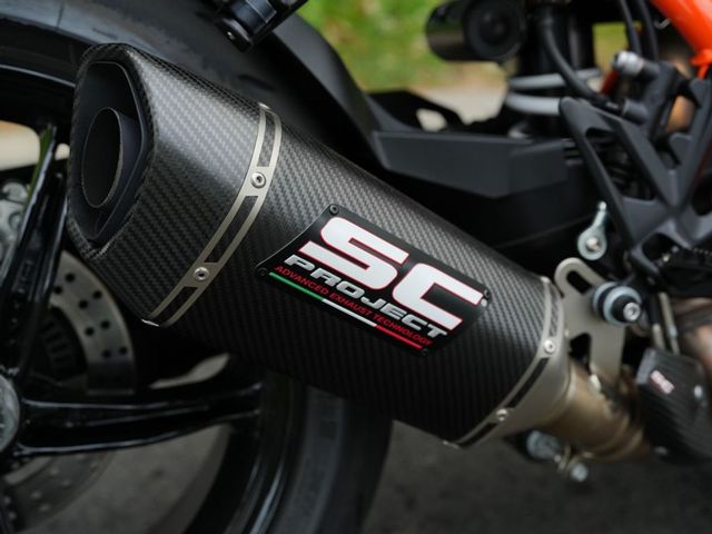 ktm - 1390-super-duke-r-evo