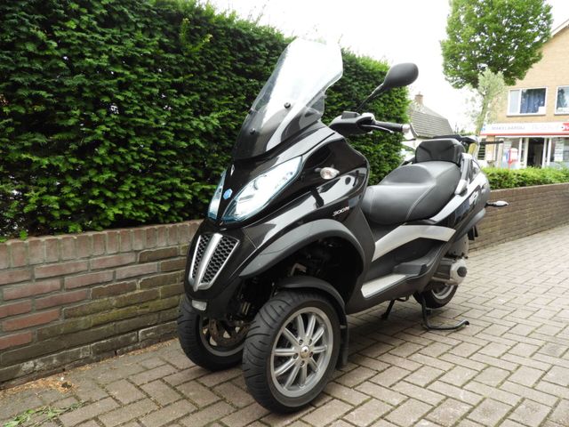 piaggio - mp3-300-lt-touring