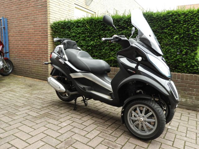 piaggio - mp3-300-lt-touring