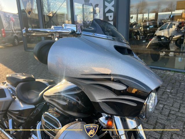 harley-davidson - street-glide-cvo-flhxse