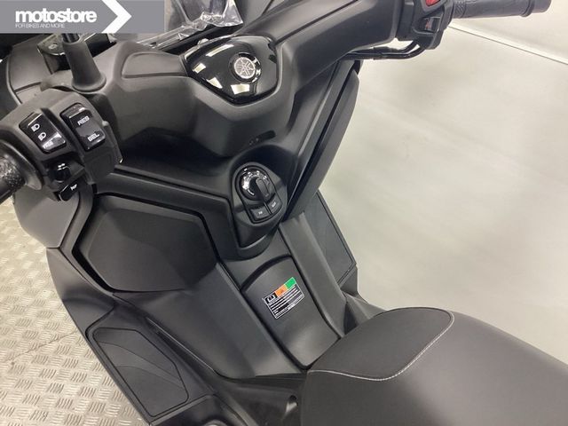 yamaha - x-max-300-abs