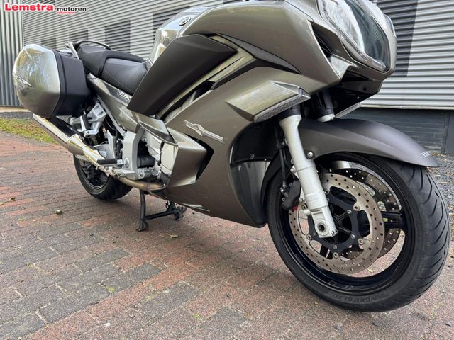 yamaha - fjr-1300