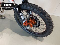 KTM 300 EXC Hardenduro 2026 nieuw – foto 9 van 11