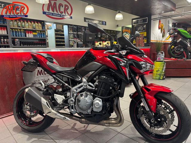 kawasaki - z900