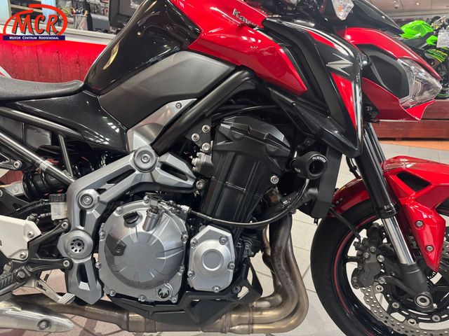 kawasaki - z900