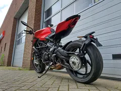 MV Agusta Brutale 800 R Rosso EAS 2024 occasion – foto 12 van 15