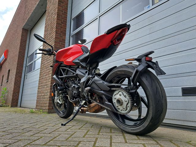 mv-agusta - brutale-800-eas