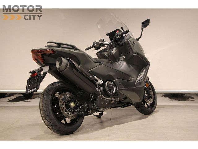 yamaha - tmax-560