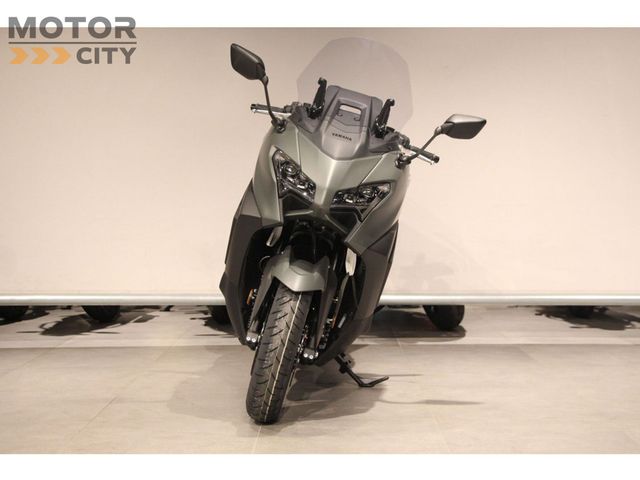 yamaha - tmax-560
