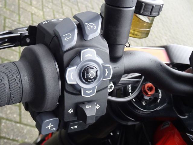 ktm - 1290-super-duke-rr