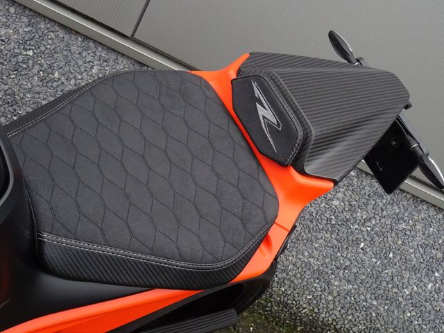 ktm - 1290-super-duke-rr