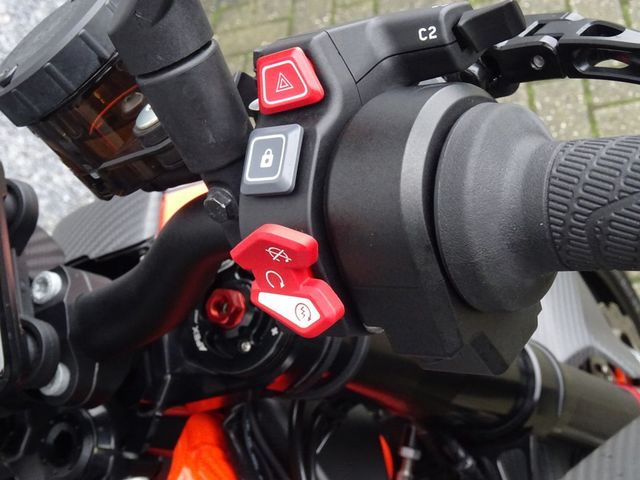 ktm - 1290-super-duke-rr