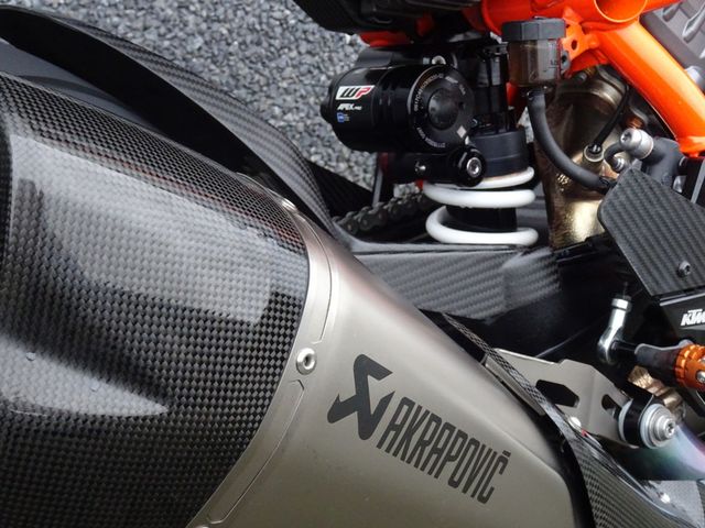 ktm - 1290-super-duke-rr