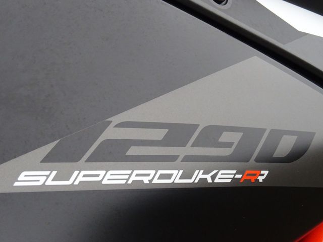 ktm - 1290-super-duke-rr