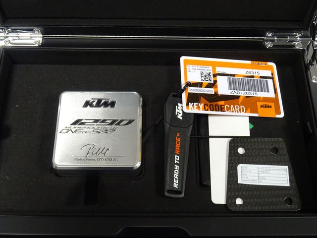 ktm - 1290-super-duke-rr