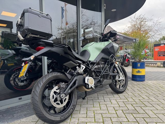 zero - dsr-x-zf-17.3