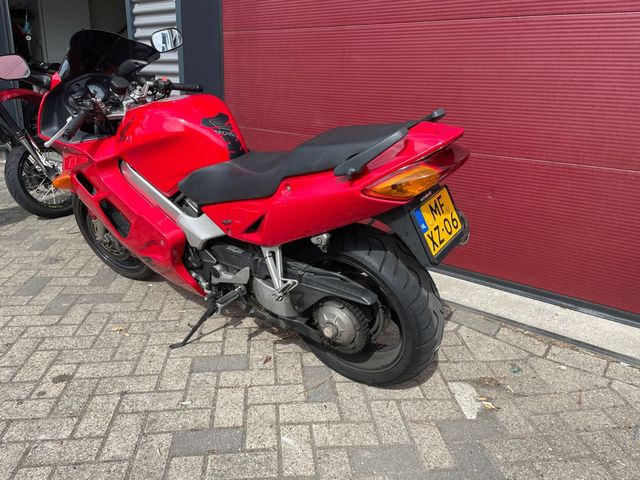 honda - vfr-800-fi