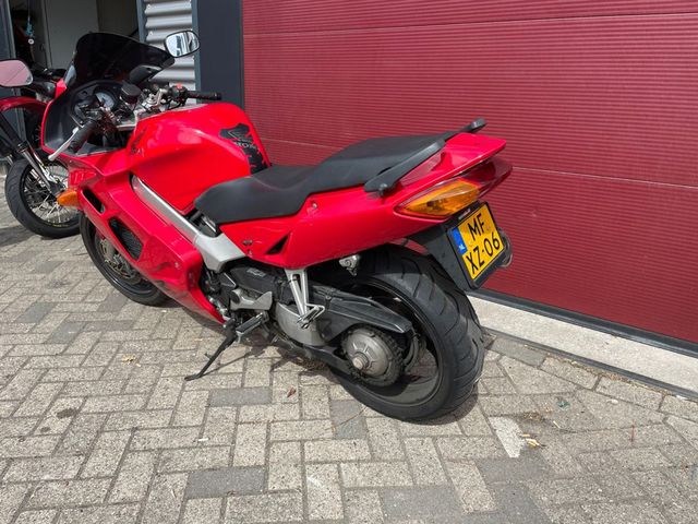 honda - vfr-800-fi
