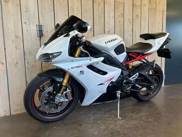 triumph - daytona-675-r