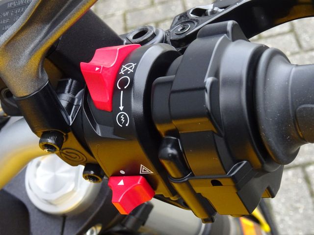 ducati - monster-821