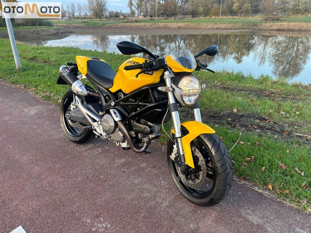 ducati - monster-696