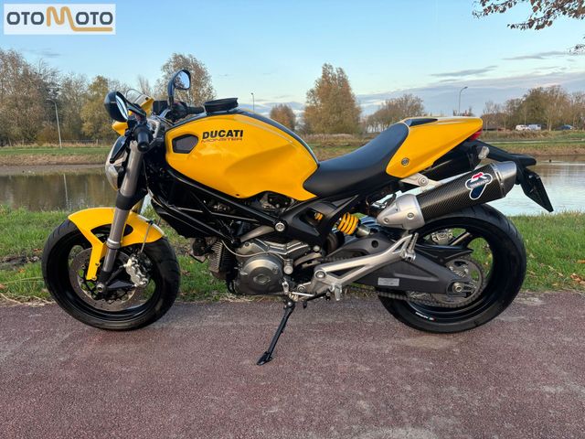 ducati - monster-696