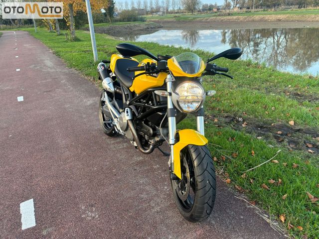 ducati - monster-696