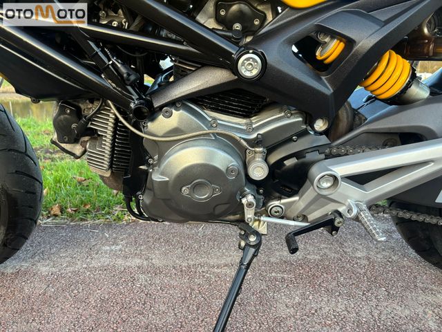 ducati - monster-696