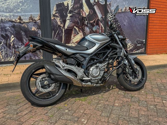 suzuki - gladius
