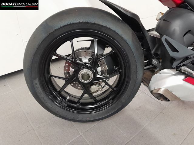 ducati - panigale-v4