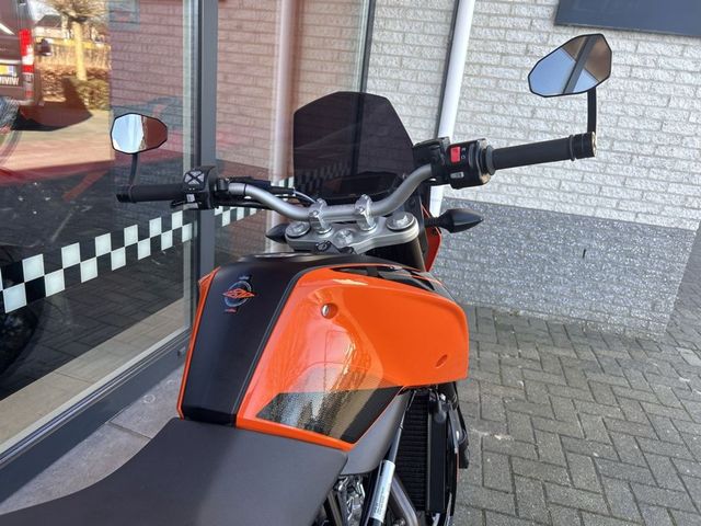 ktm - 690-duke