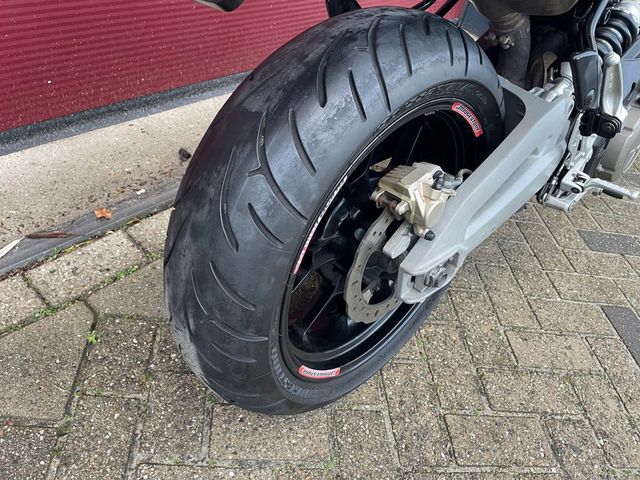 aprilia - sl-750-shiver