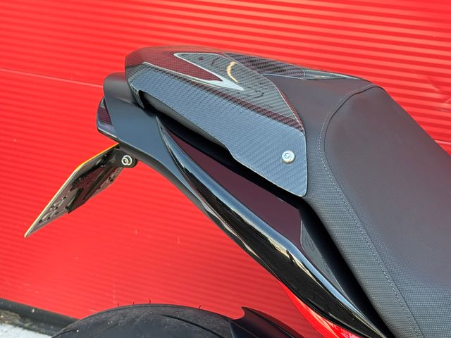 triumph - speed-triple-r