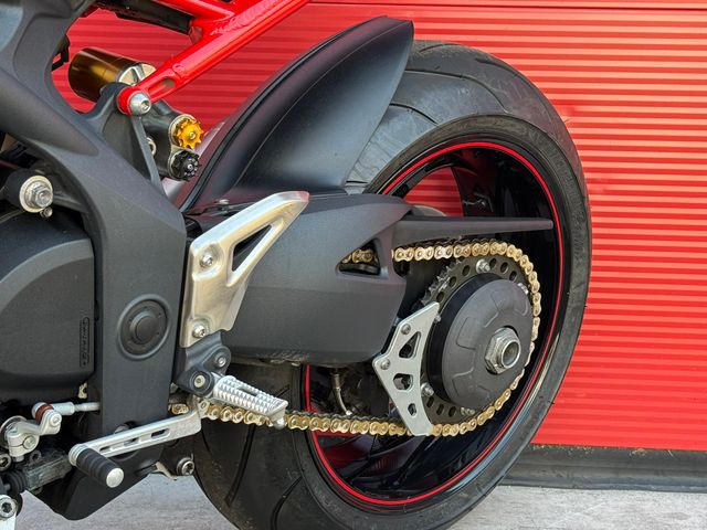 triumph - speed-triple-r