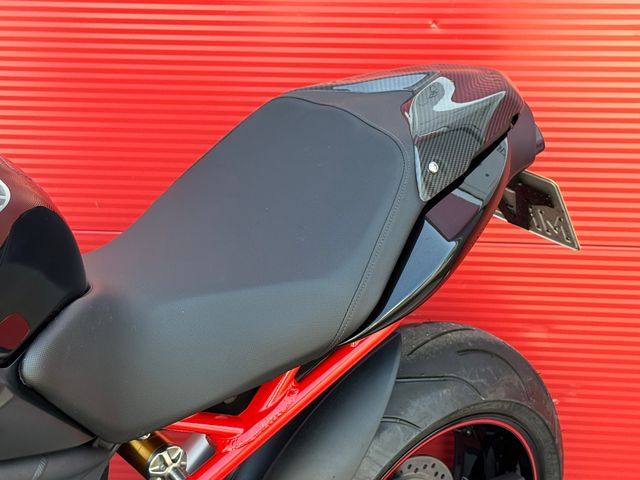 triumph - speed-triple-r