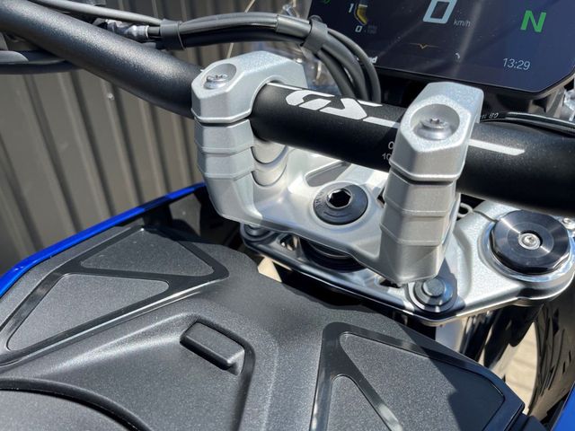 bmw - r-1300-gs