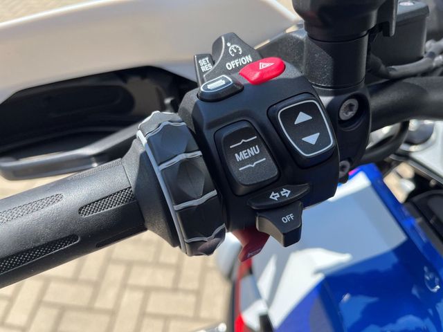 bmw - r-1300-gs